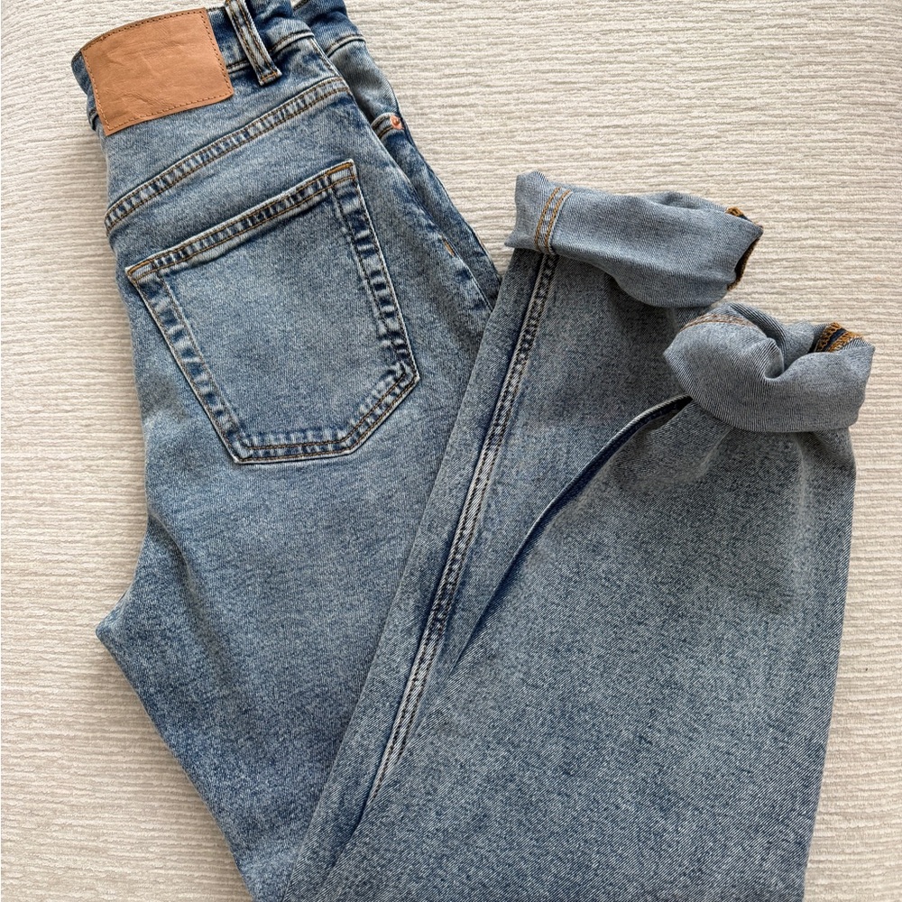 H & M Light Wash Mom Jeans